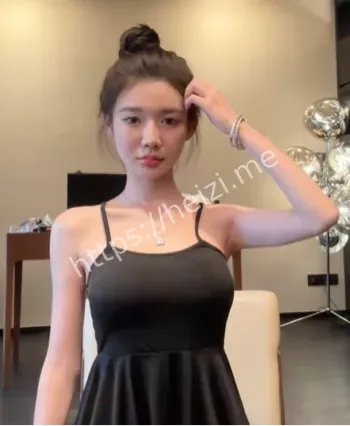 细腰翘臀