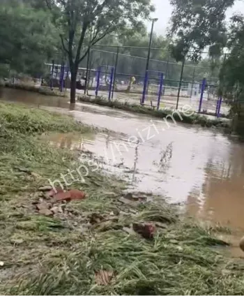 特大洪水
