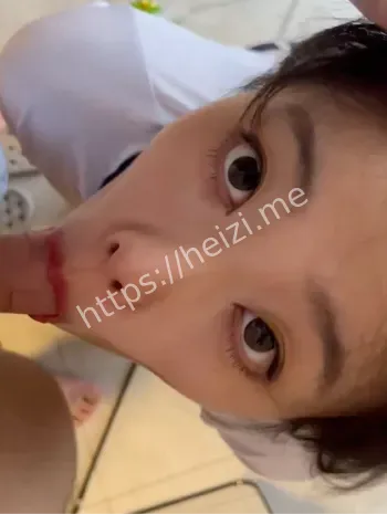 女大学生宿舍激情自拍