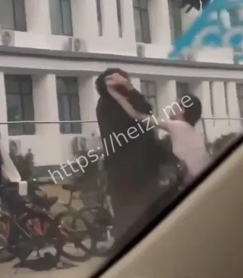 脚踏两只船黑历史