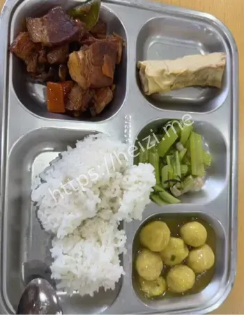 中标学校食堂